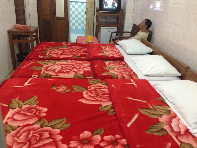 Everest Hotel Yangon Dış mekan fotoğraf