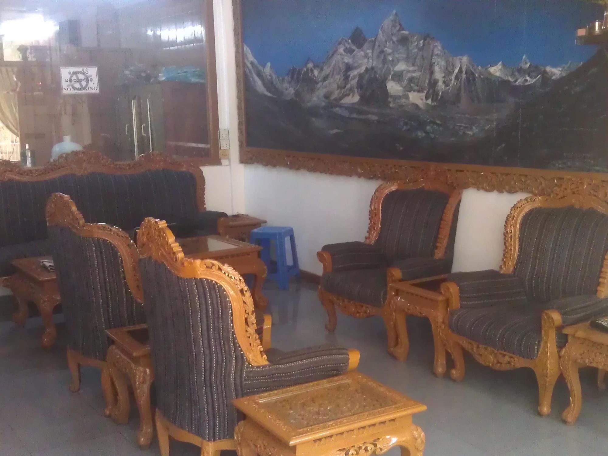 Everest Hotel Yangon Dış mekan fotoğraf