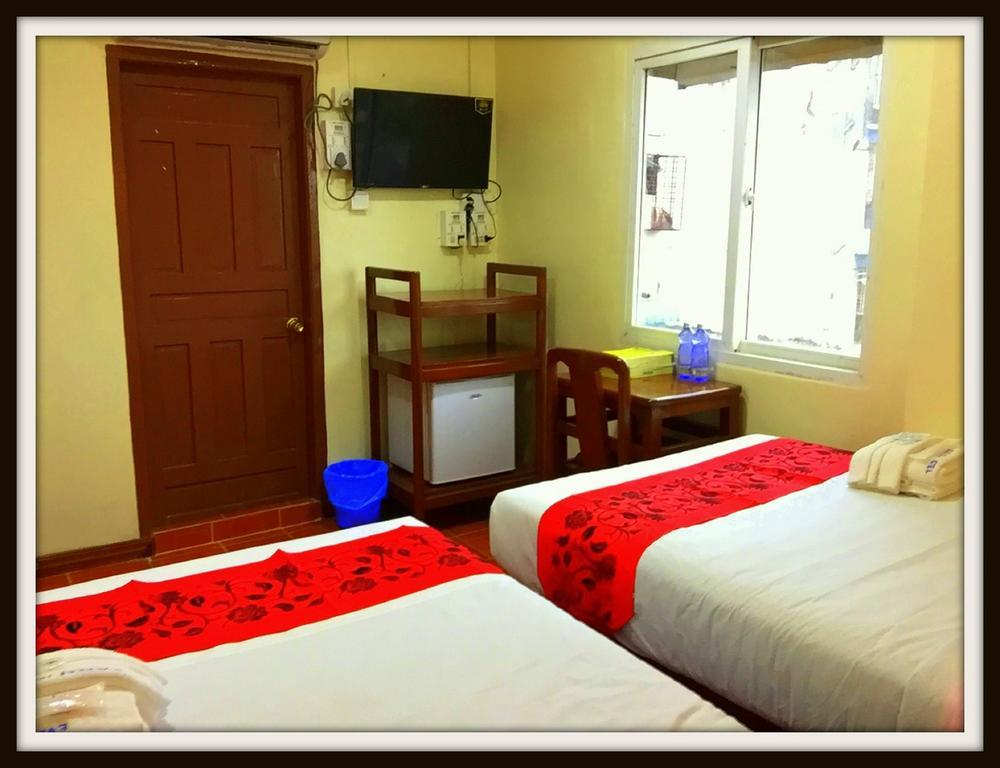 Everest Hotel Yangon Dış mekan fotoğraf