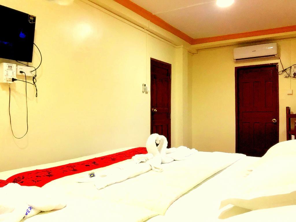Everest Hotel Yangon Dış mekan fotoğraf