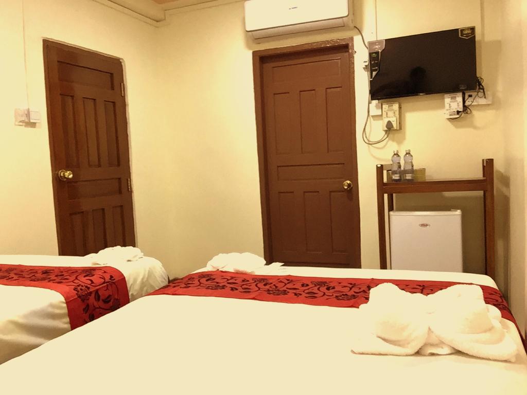 Everest Hotel Yangon Dış mekan fotoğraf