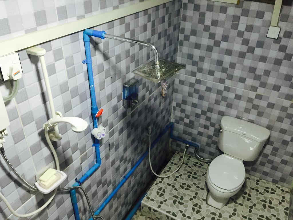 Everest Hotel Yangon Dış mekan fotoğraf