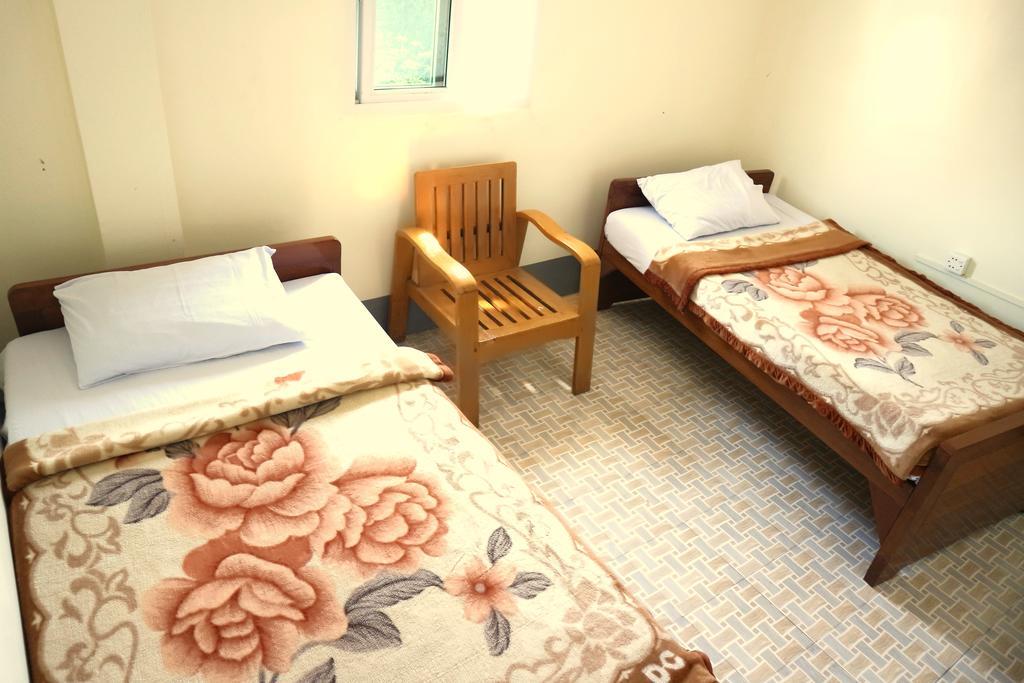 Everest Hotel Yangon Dış mekan fotoğraf