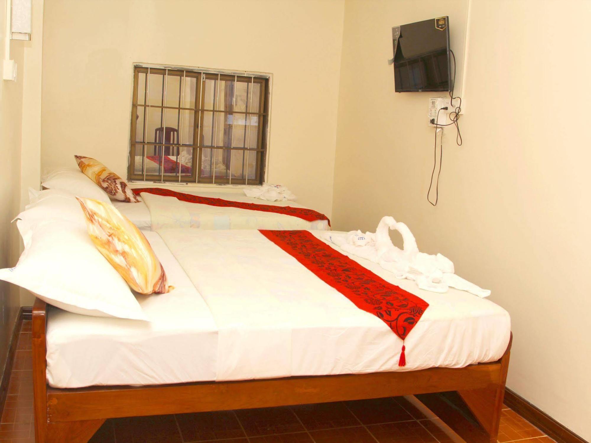 Everest Hotel Yangon Dış mekan fotoğraf